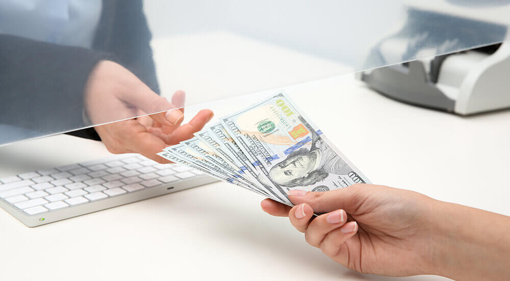 အစိုးရ၏ နောက်ကြောင်းပြန် မူဝါဒများ