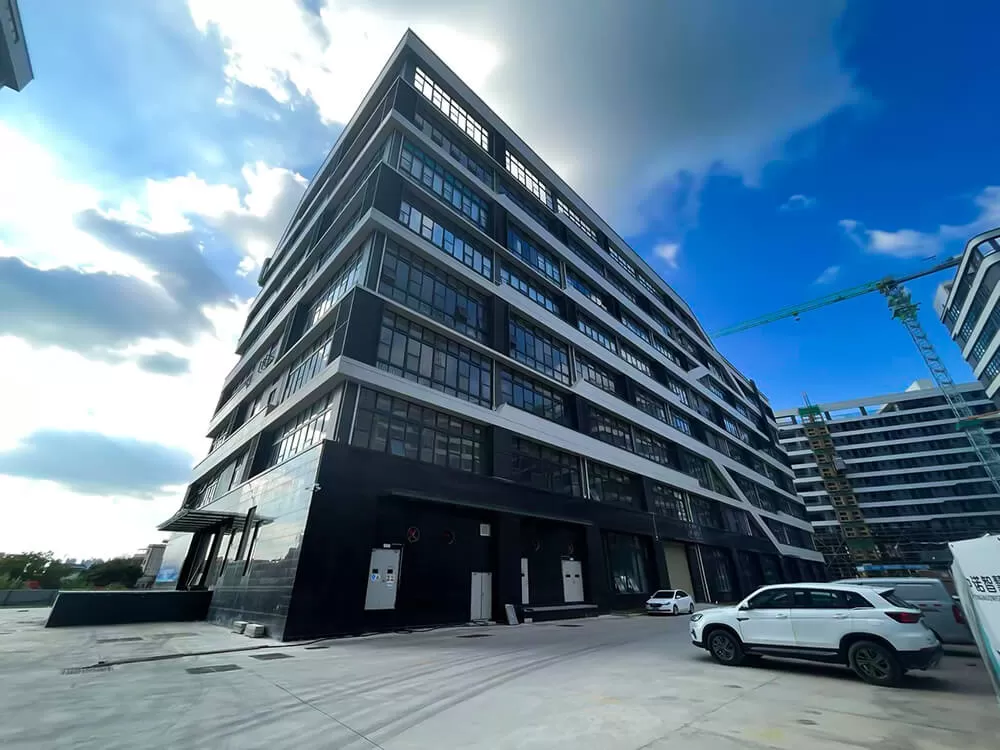 Suness သည် လီသီယမ်ဘက်ထရီစက်ရုံသစ်ကို တည်ထောင်သည်