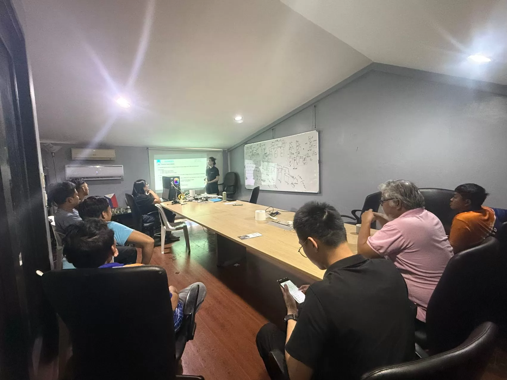 YOUESS အရှေ့အလယ်ပိုင်းနှင့် အရှေ့တောင်အာရှ ဖောက်သည်ကိစ္စများ